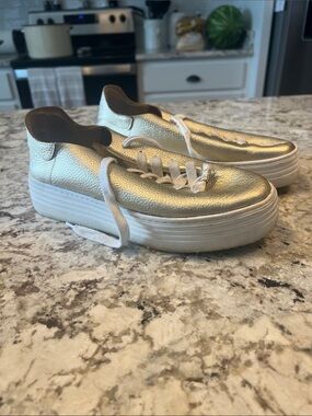 Sam Edelman Metallic Gold Platform Lace-Up Sneakers Size 8